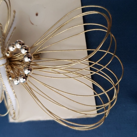 Handmade angel pin - Picture 3 of 7